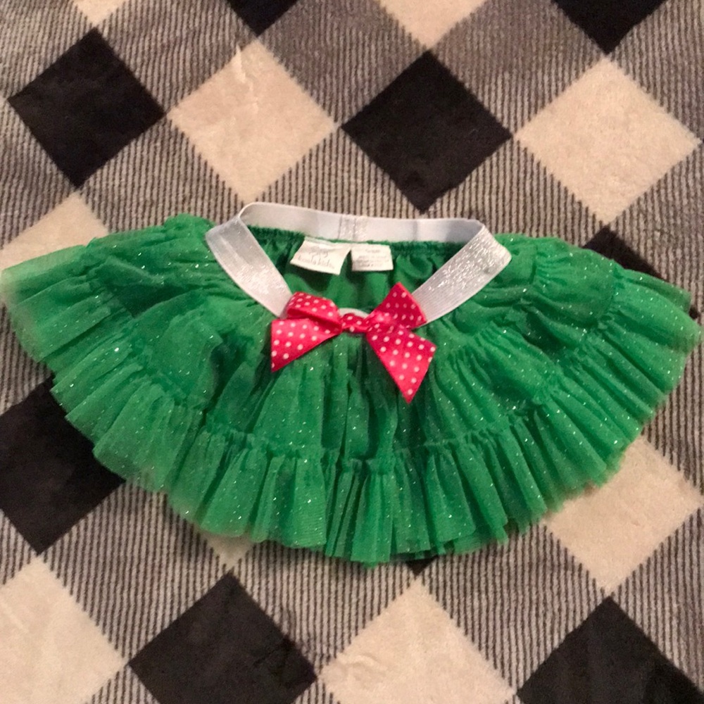 5/$10. Tulle skirt